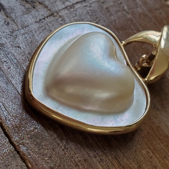 MAZ 14K Yellow Gold Mabe Pearl Crossed Heart Large Pendant - Picture 2 of 7
